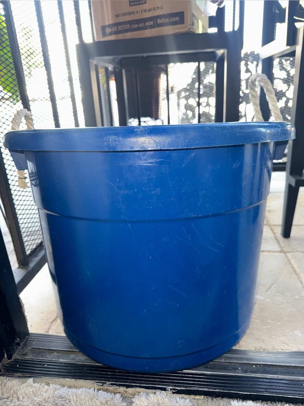 17 Gallon Indoor Outdoor Storage Bucket with Rope Handles (Blue/HOMZ)